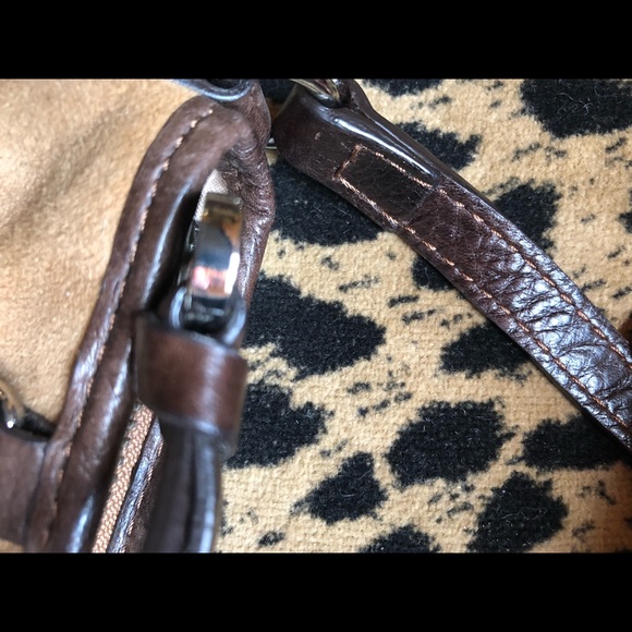 UGG Mini Purse. - Picture 10 of 12